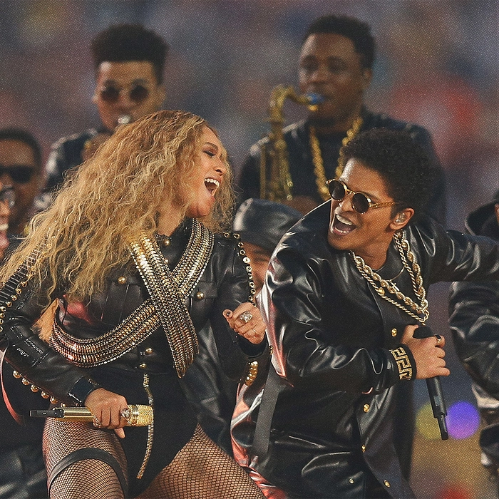 Beyoncé et Bruno Mars au Super Bowl en 2016.